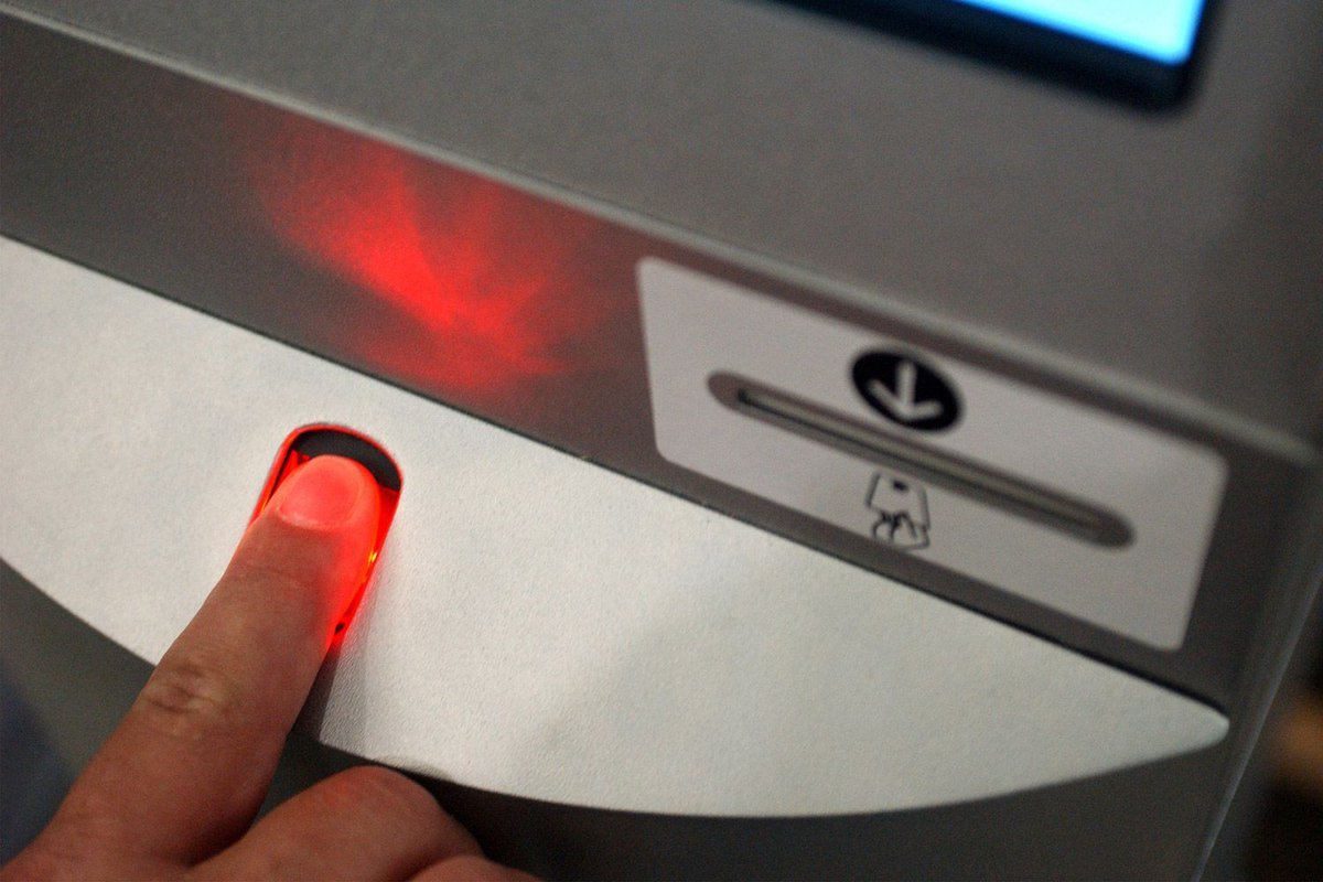 SthalerLtd's tweet image. Rail passengers could soon pay for journeys with fingerprint or iris scans #biometrics #innovation #fintech buff.ly/2lGNwfN