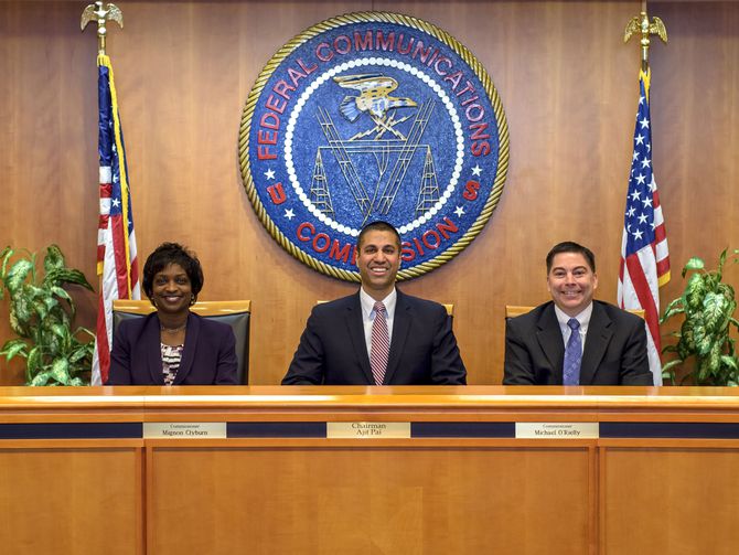 1tech_talk's tweet image. #HonestyHour Meet the man who'll dismantle net neutrality 'with a smile' - CNET dlvr.it/NN4B5Y #DigThat