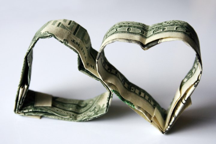 Money's tweet photo. Happy Valentine's Day! We took a survey and found out people would choose a million dollars over true love 💔https://t.co/o0Ko0wAgII https://t.co/iHEvftfS2f