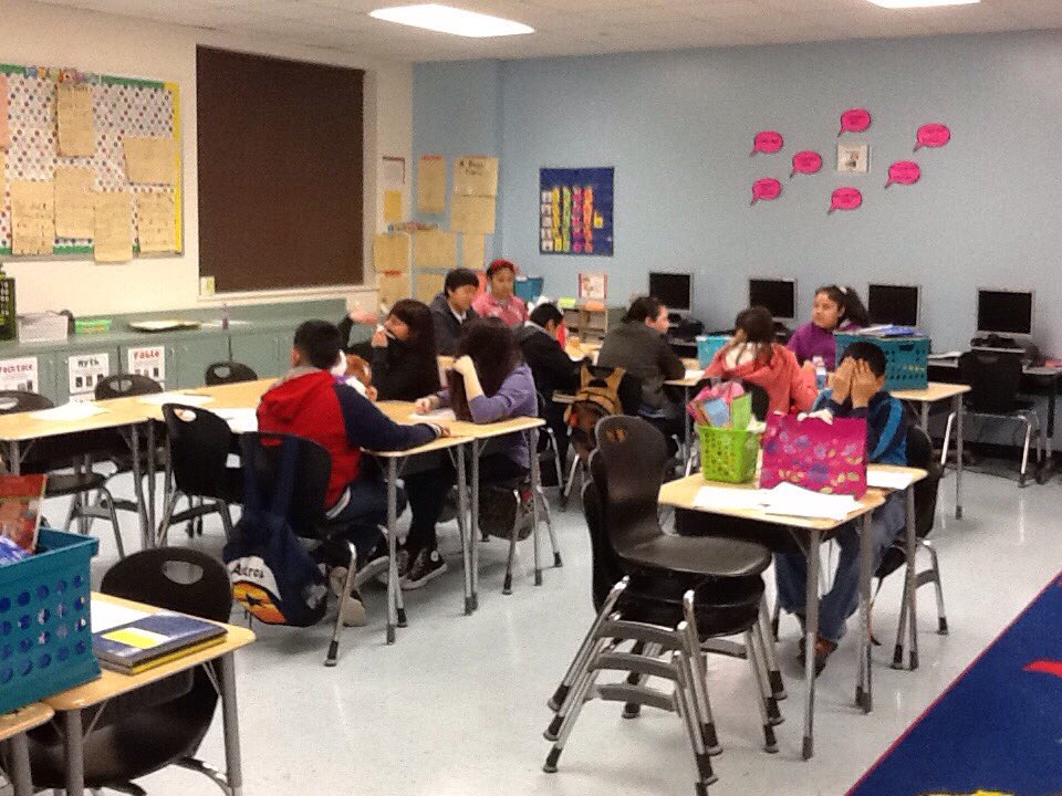 Coop5thGrade's tweet photo. Happy Valentine's Day! 😍😍🎉🎉 #coop5thgrade https://t.co/LV663d01Bo
