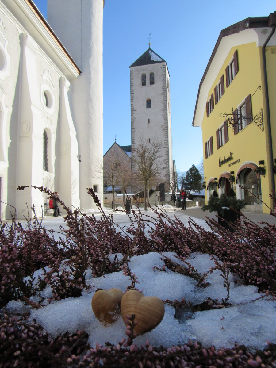 Schönen Valentinstag an alle! 💝💕
#Innichen #SanCandido #3ZinnenDolomites innichen.it