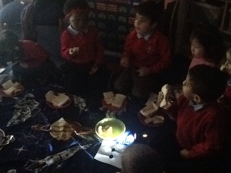 NurseryPleasant's tweet photo. We are having a picnic on the moon like the bear in Whatever Next! #EYFS #pleasanteyfs @pleasantstprim https://t.co/0gDHdV6Vxk