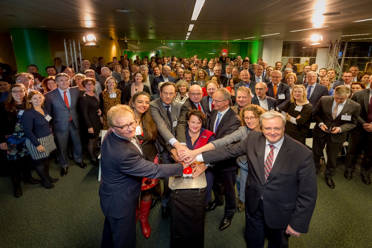 PACECREATION's tweet photo. PACE is proud to be among the 180 endorsers of the #Grondstoffenakkoord in support of #CircularEconomy acceleration https://t.co/Q6oWeeyllu https://t.co/VR0rrnfAHW