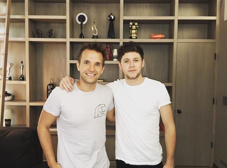 1DOfficial_12's tweet photo. Niall con @Smallzy. -PM #1DOU https://t.co/SsRk6sHqTX