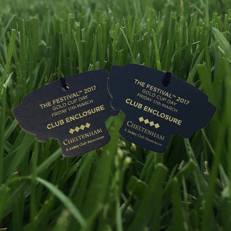 CheltenhamRaces's tweet image. Forget to get a Valentine&apos;s present? RT to be in with a chance of winning 2 tickets to the @TimicoGoldCup on Friday 17th March! #LoveChelt