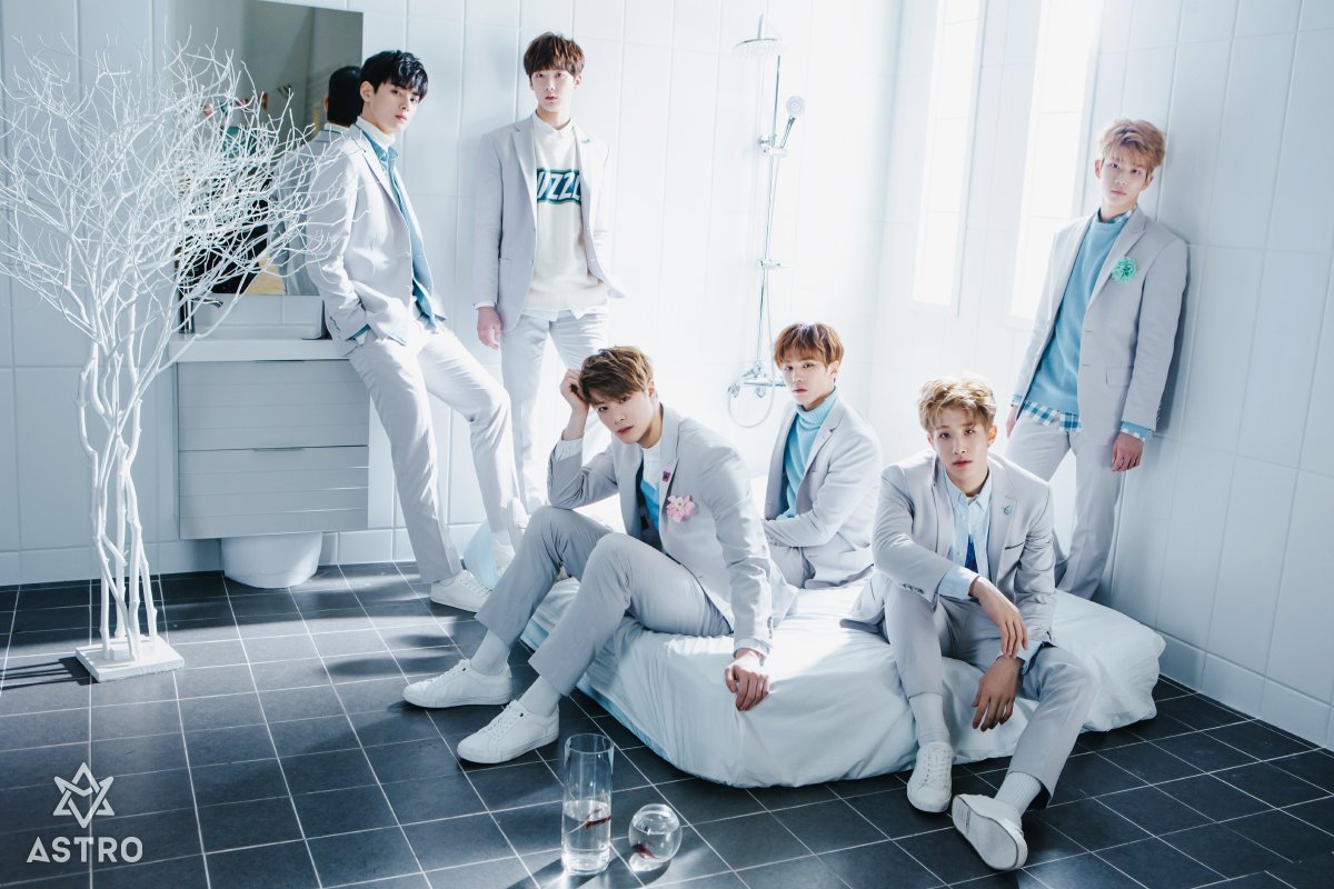 [#아스트로] 2017.02.22 0:00AM
ASTRO Special Album 'Winter Dream' #붙잡았어야해