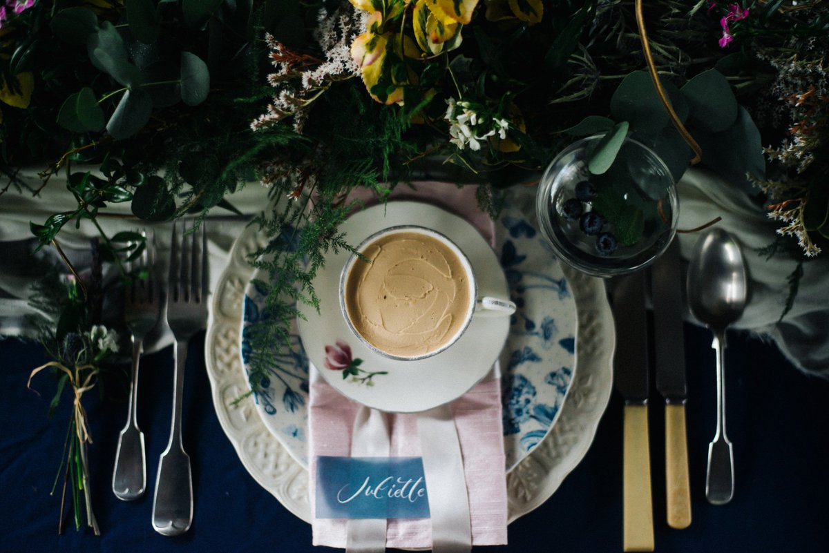 How perfect is this? Love seeing my edible teacups used in different ways! Gorgeous styling by <a href="/BoxandCoxHire/">Box and Cox Vintage</a> <a href="/oliviabossert/">Olivia Bossert</a> <a href="/Tregothnan/">Tregothnan</a>