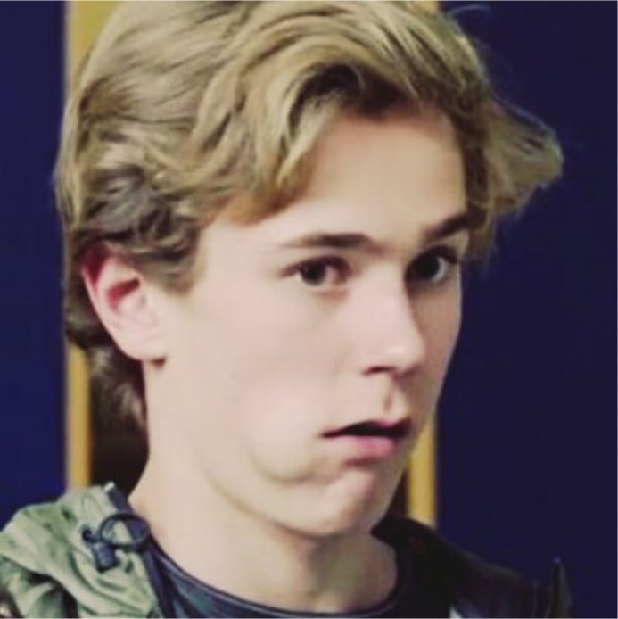 nastyats20172's tweet photo. #skam #evak
 #SKAMFORALLE 
Когда увидел Эвена: https://t.co/kDSeA4UWUB