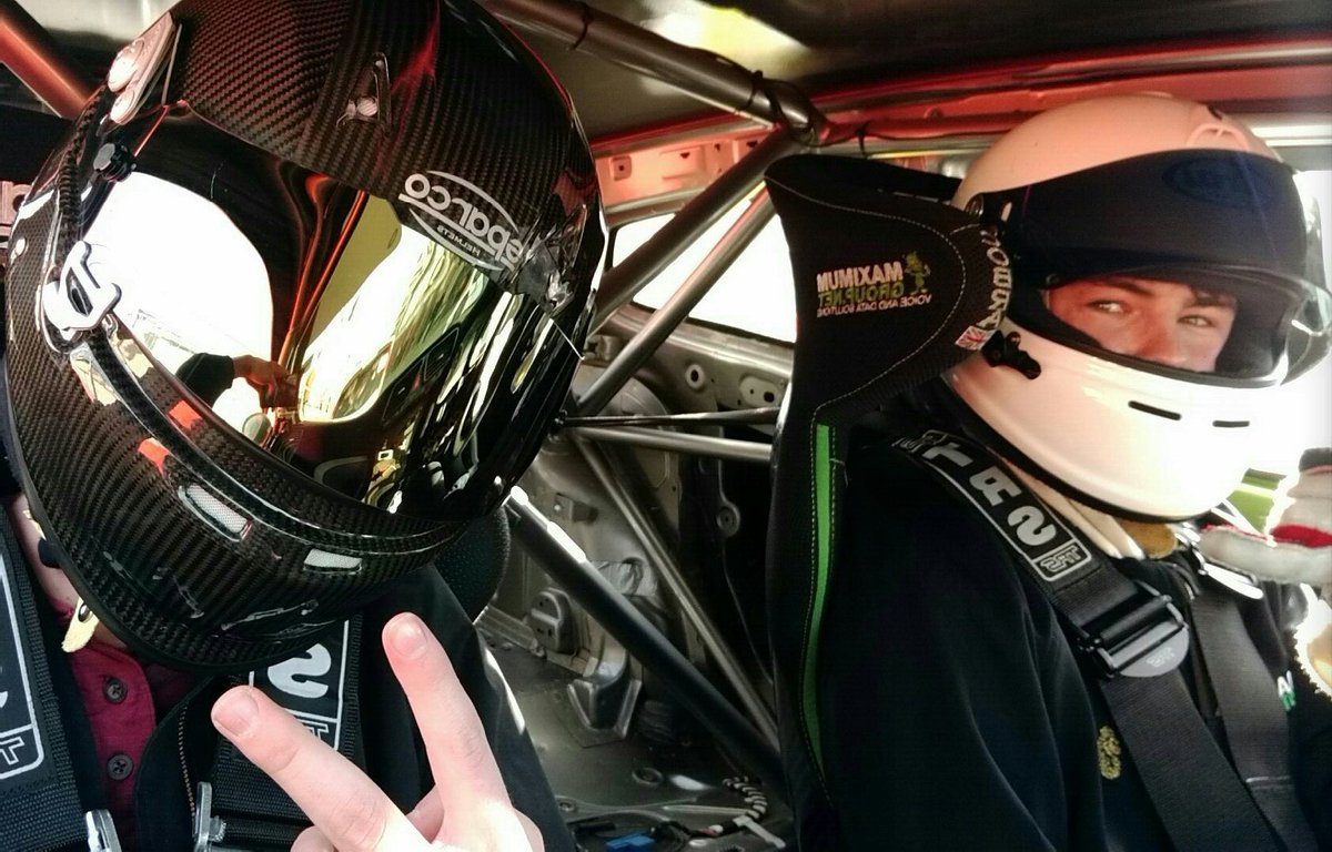 PaynosTV's tweet photo. On track with @Rob_Coxie in the @VWRacingCup Sirocco R Cup Car for Maximum Motorsport. Mega car, slicks rip your head off in the corners! https://t.co/XriiIphQHe