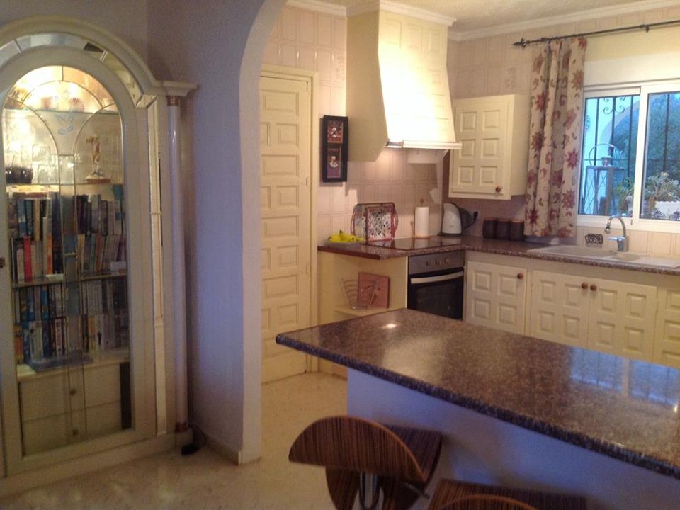 Lovley #SpanishVilla in a semi-rural location 20 minutes drive from the sea and 25 from the cosmoplitan town of #Denia.