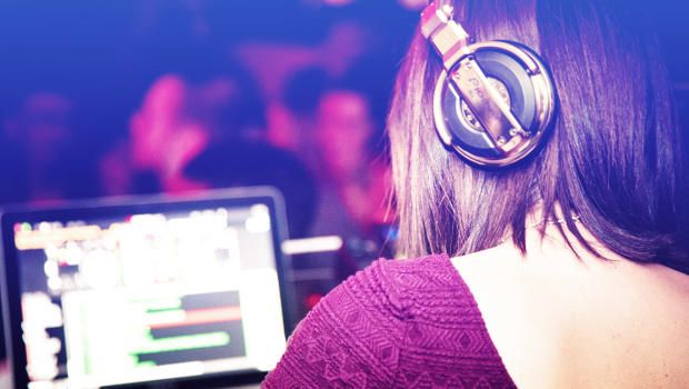 FastCompany's tweet photo. Quiet doesn't cut it: Why your brain might work better in silence https://t.co/9F9V6Tm0ct https://t.co/dcMBiP10Rk