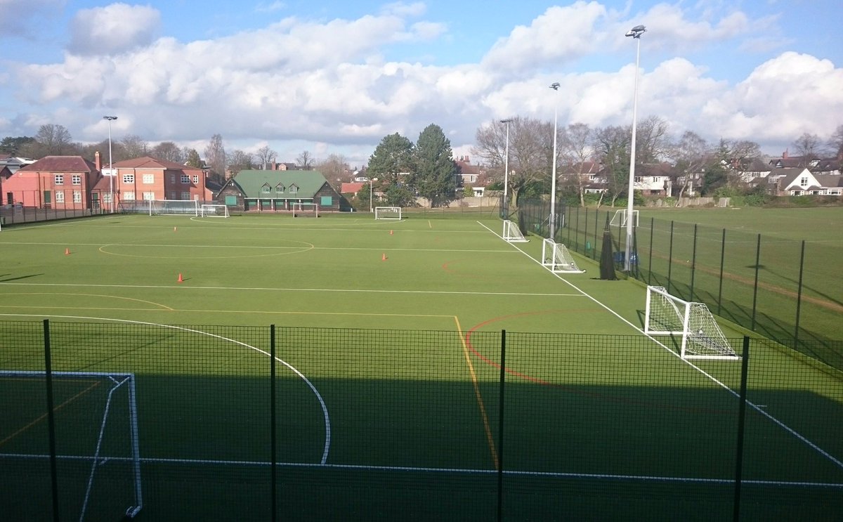Click the link to read about <a href="/TheGrammar1/">The Grammar</a> Leisure Centre. Helpful staff, good facilities, great events venue! 

bubblefootie.co.uk/grammar-leisur…