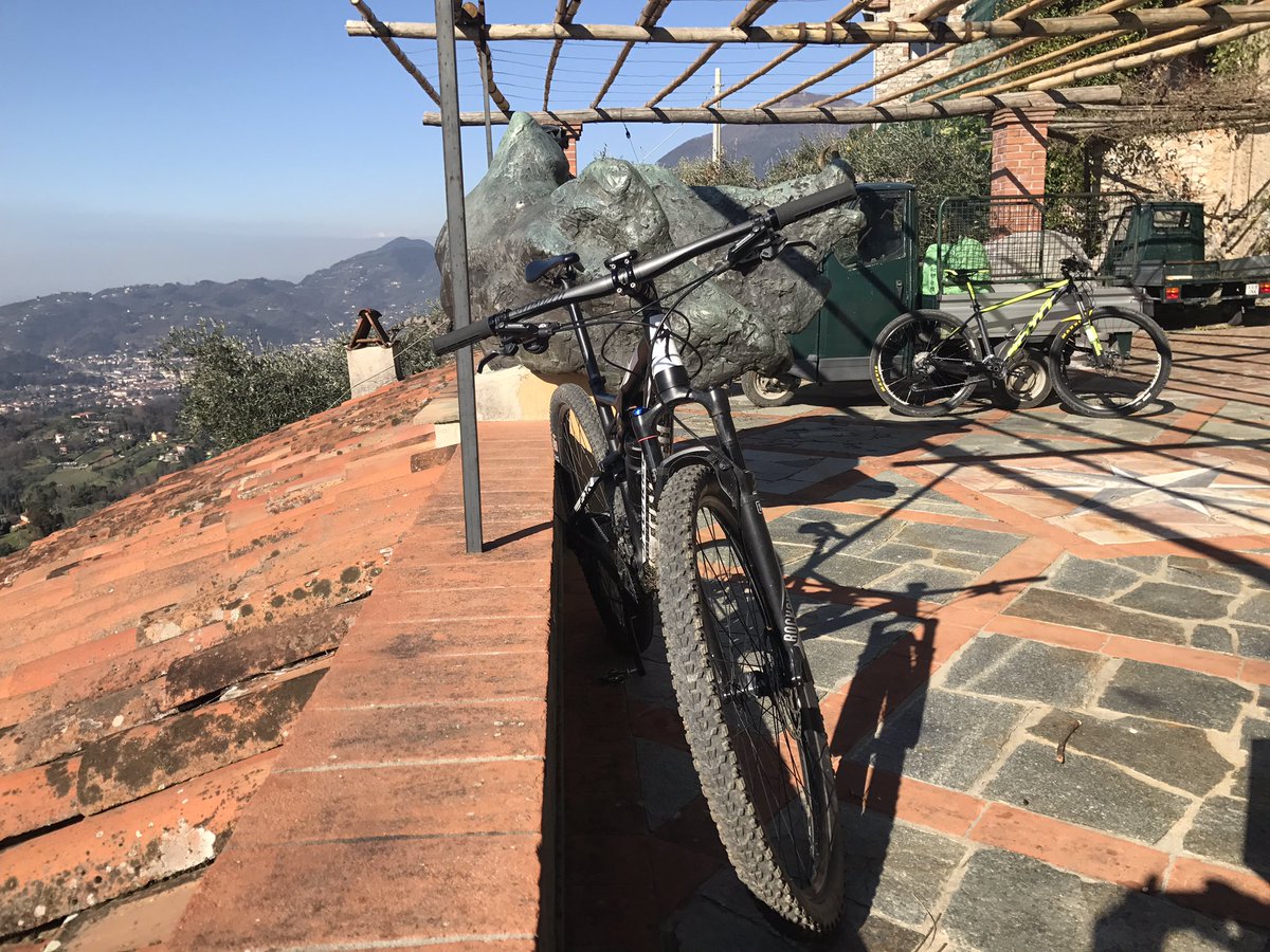 Teo53Doriangrey's tweet photo. #mtbteo53 #mtb #inversilia #peralla dalla terrazza del borgo degli inglesi a Peralla. https://t.co/p6KOPKsZik