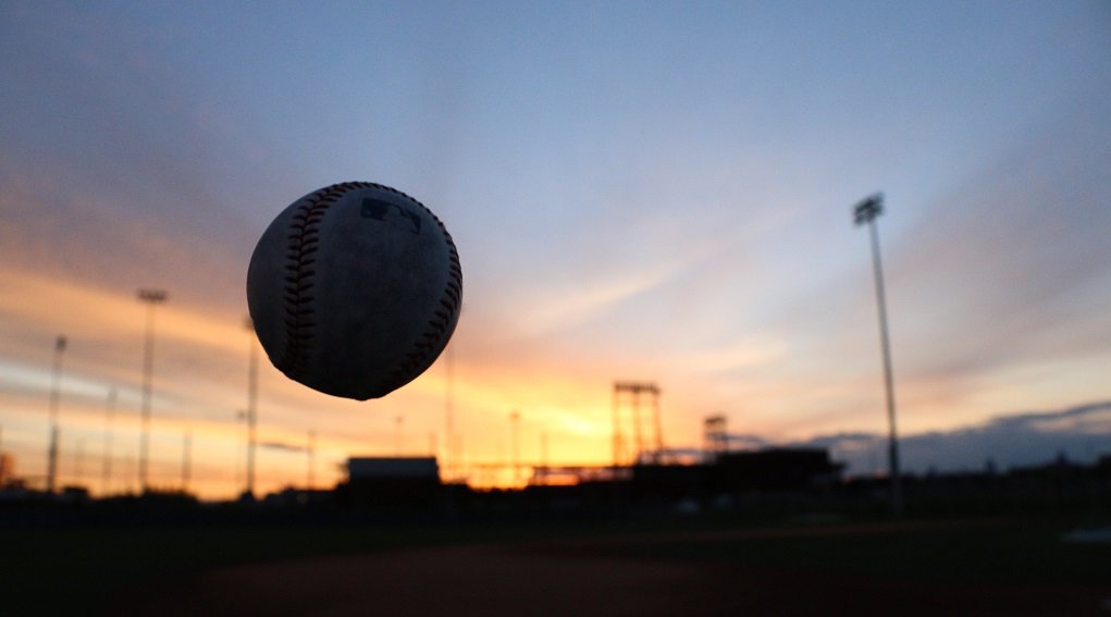 Cubs's tweet photo. The sun rises on a new season. #SpringTraining https://t.co/XK2tOxF0C3