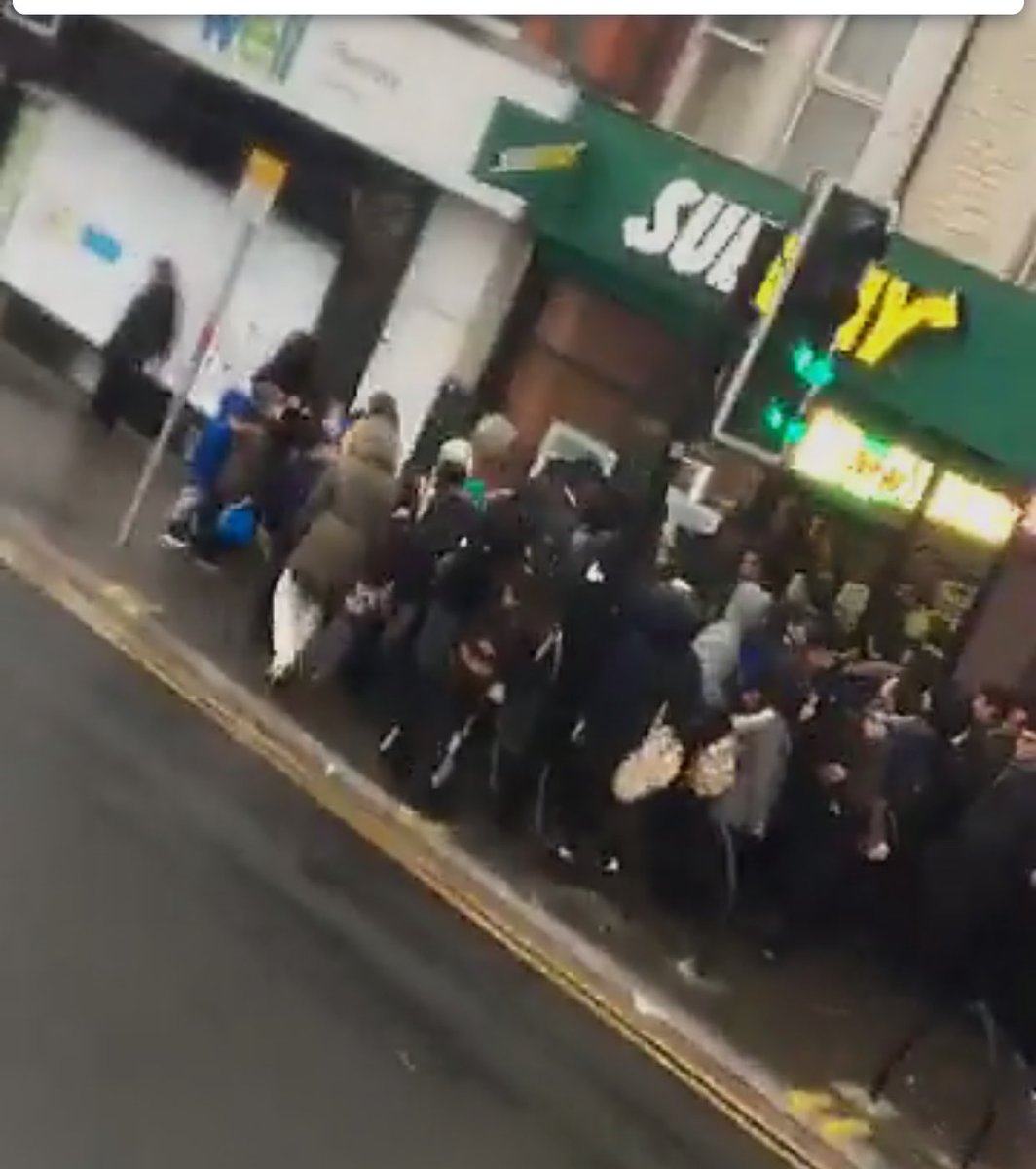 akyyy3's tweet image. Only in grangetown...