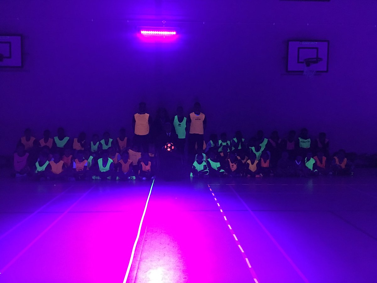 CotswoldLadyB's tweet photo. @myuk_my Thank you for a wonderful visit @GlowGloucester - great for the kids. Excellent input &amp; interaction from @communitytigers too. https://t.co/VdUV5PGz0t