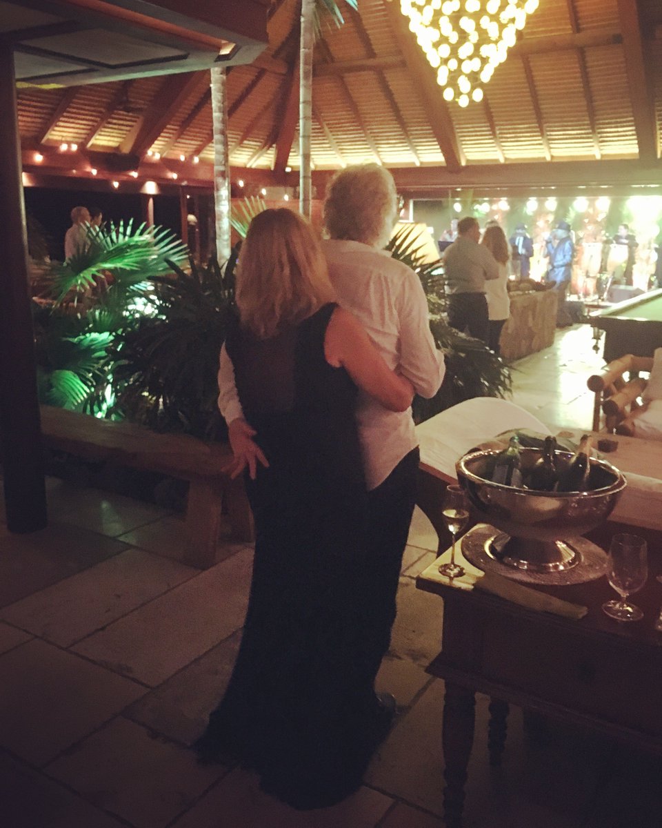 richardbranson's tweet photo. The best route to happiness is, as Nat King Cole sang, to love and be loved in return: https://t.co/rDo9cJAaRO https://t.co/crmrT0vdbm