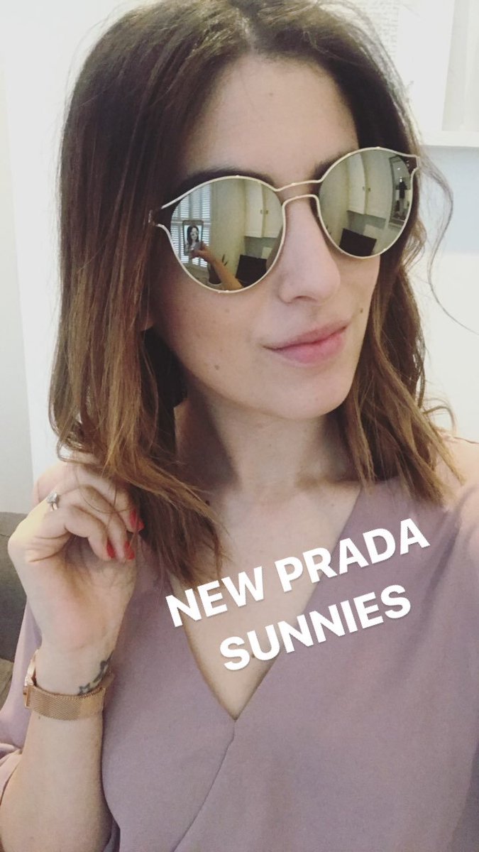 Lily Pebbles: Sexy Pics Of The OG Beauty Influencer