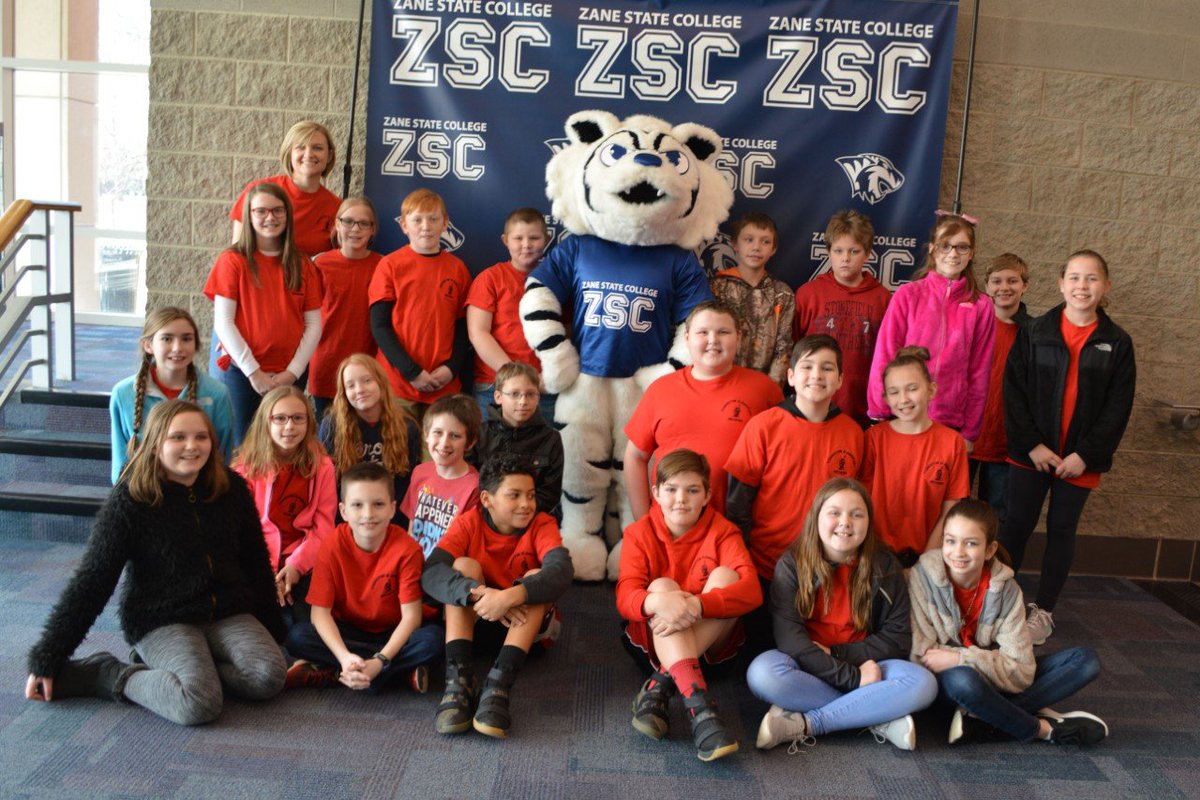 GoZaneState's tweet photo. Monado had a blast meeting Coshocton Elementary's entire 5th grade class today!  Thanks for visiting! @ZaneStateC https://t.co/DejtqFwFf6