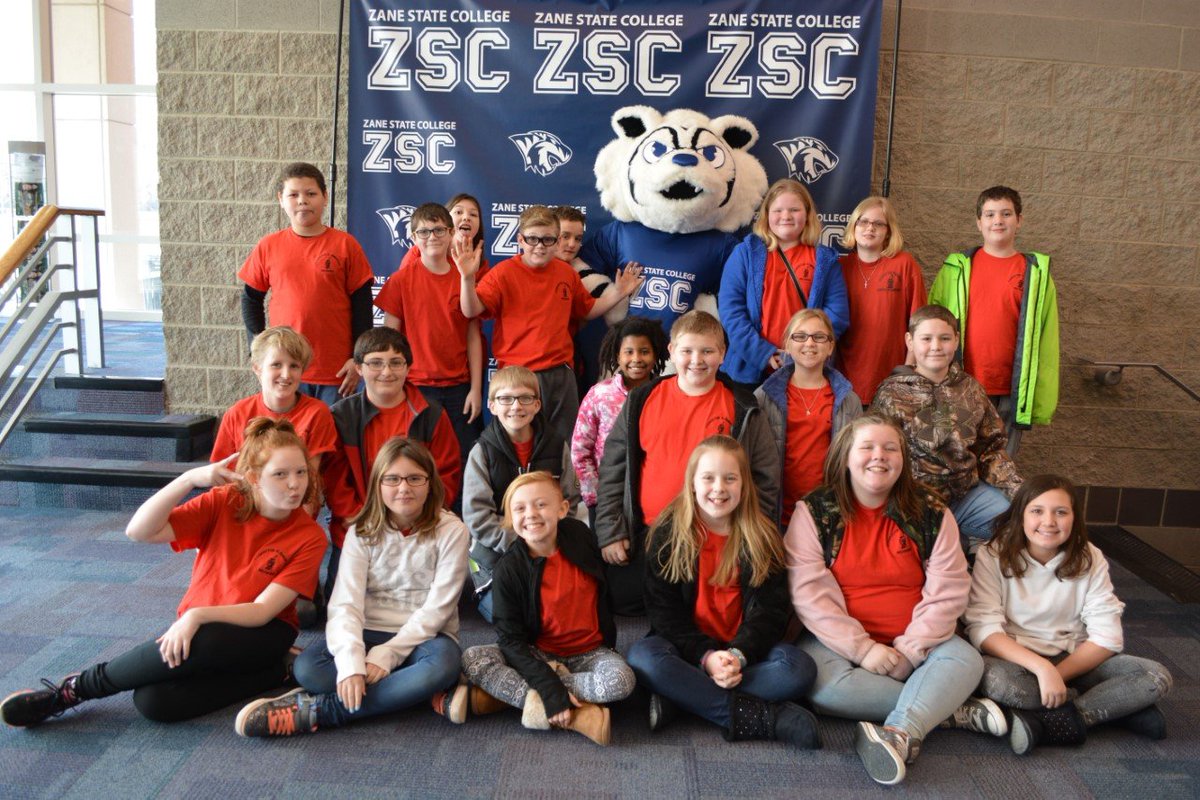 GoZaneState's tweet photo. Monado had a blast meeting Coshocton Elementary's entire 5th grade class today!  Thanks for visiting! @ZaneStateC https://t.co/DejtqFwFf6