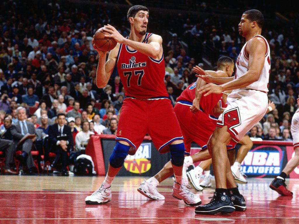 Happy birthday to former Bullet Gheorghe Mure an!  