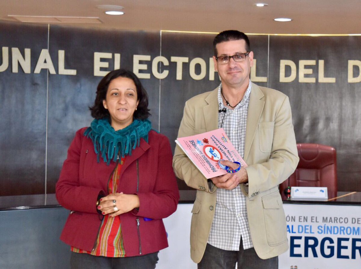 TECDMX's tweet photo. Segundo día de la Jornada de Inclusión en el marco del #DiaInternacionalDeAsperger #IncluyeTEDF #LaPiezaMasImportanteEresTu https://t.co/r37iClyZjW