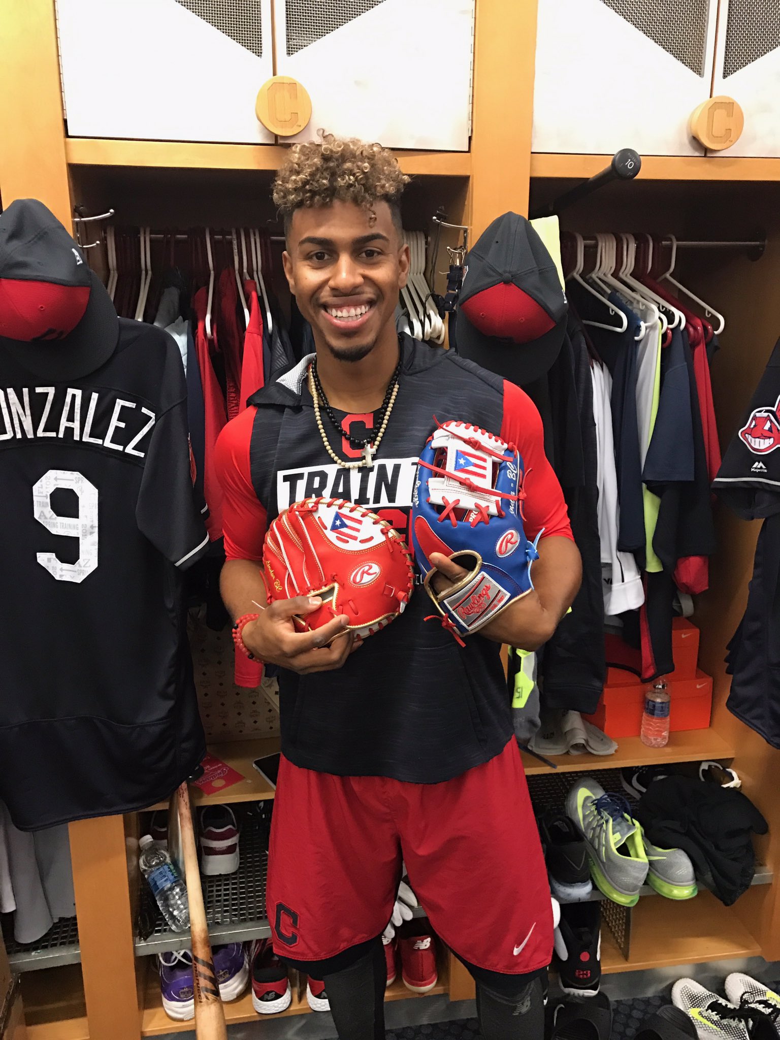 Francisco Lindor on X: S/O to @RawlingsSports for my WBC gloves. Super  excited to represent Puerto Rico 🇵🇷 #PuertoRicoLoHaceMejor #MiIsla  #DreamComeTrue #Blessed  / X