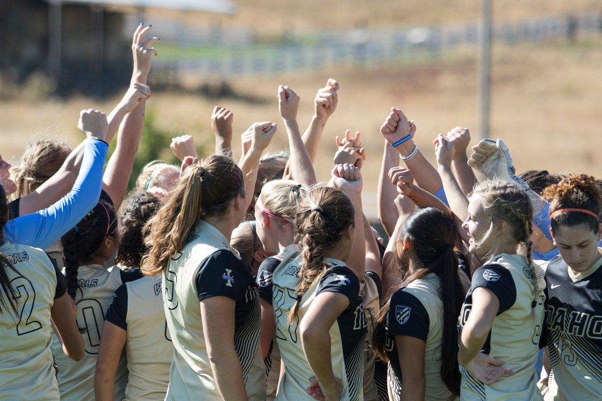 supportVSF's tweet photo. Be a part of the team by joining the Vandal Scholarship Fund! Donate today: https://t.co/lXdbyD9OpV #VSF360 https://t.co/gvTPScVPwh