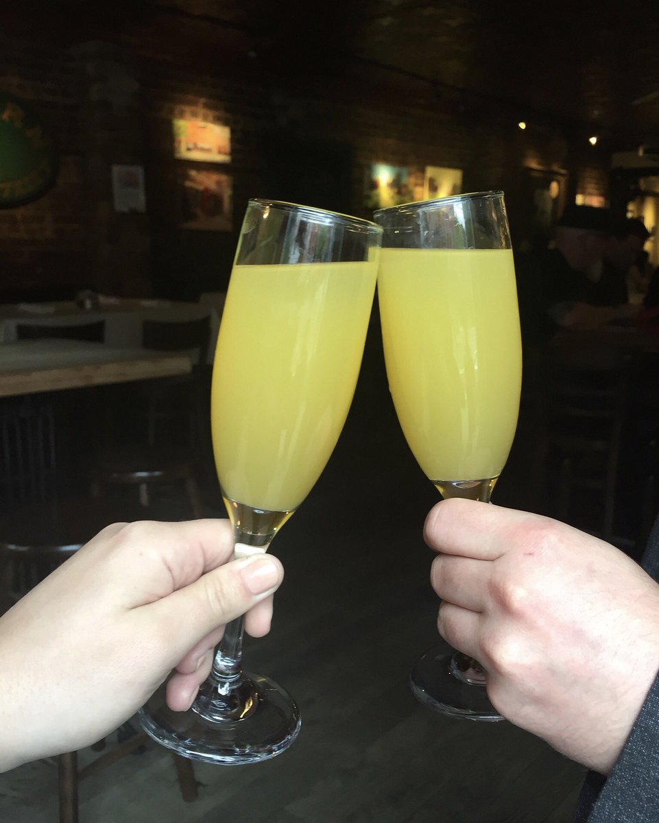 Happy Valentine's Day! Who says mimosas are just for brunch 🥂 #NYC #ValentinesDay