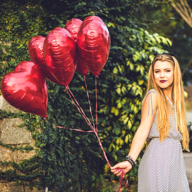 CedraPharmacy's tweet photo. Happy #ValentinesDay from all of us at @CedraPharmacy!
Remember to pick up all your must have v-day essentials here. #VdayEssentials #Vday https://t.co/vjhZ2jY7jp