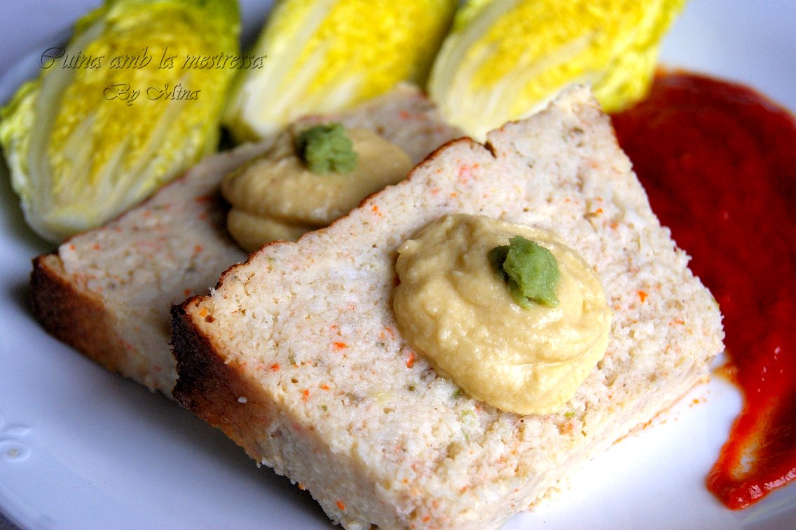 CuinaMestressa's tweet photo. Terrina de merluza y langostinos, que enamorará a nuestros comensales. #RecetasFestivas #TerrinasFiambresYPatés https://t.co/AXeUhwJXpA https://t.co/aPyG5JlGBr