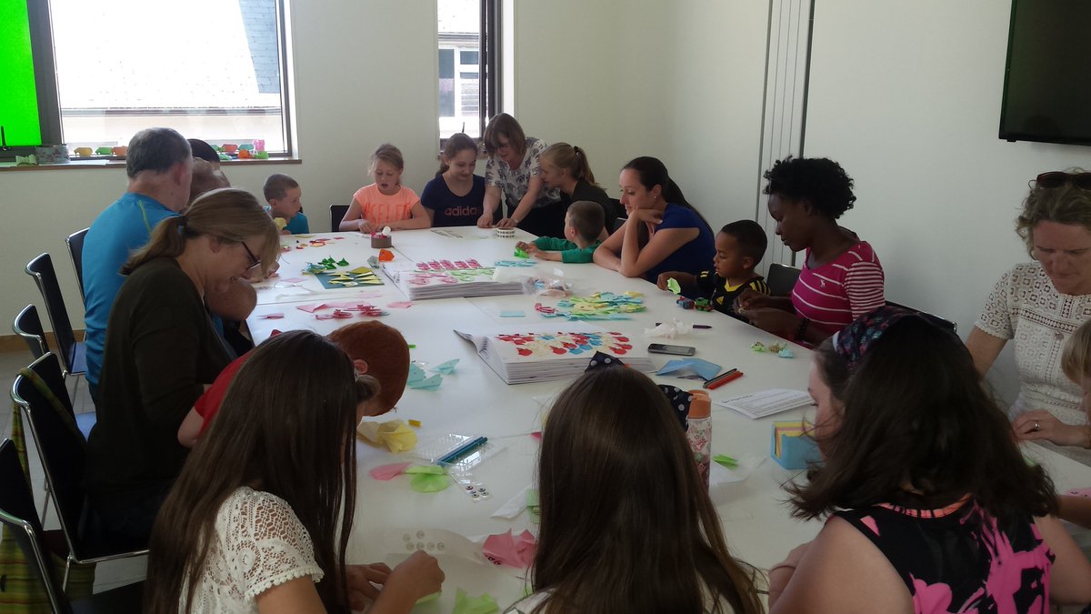 michasorigami1's tweet photo. #MichasOrigami based in #Arklow makes #unique folded paper arts also #workshops and #promotions and #origamitherapy @WexfordHour https://t.co/byLTfd6kdH