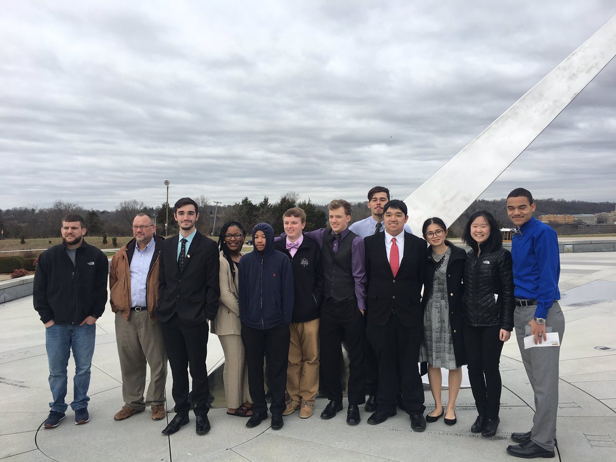 MooreFBLA_'s tweet photo. Very cold but also educational at Kentucky Vietnam Veterans Memorial today! #KNOWMoore https://t.co/jqIEDbRQkG