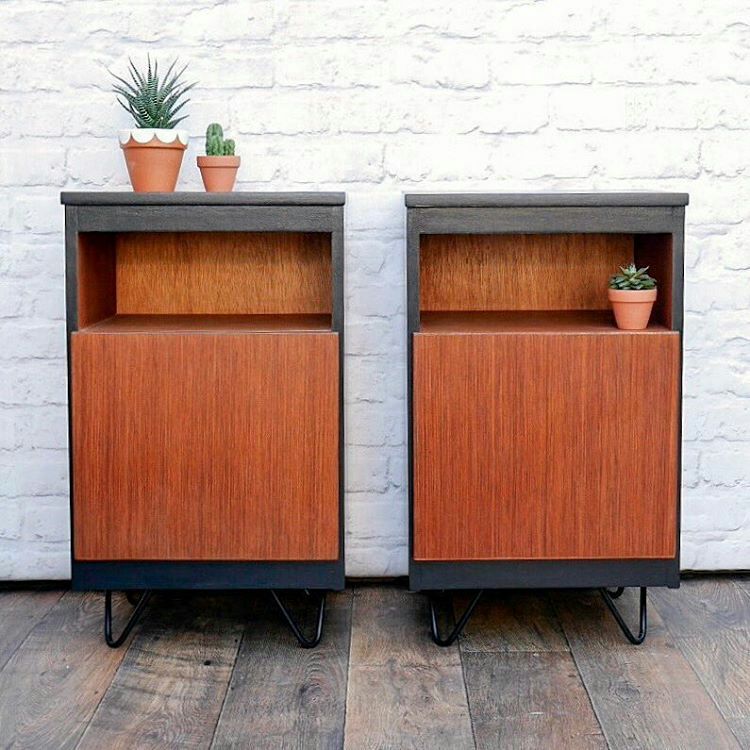TheHairpinLegCo's tweet photo. Beee-aaa-utiful #meredew cabinets, complete with our #hairpinlegs. Thanks for sharing @elizabethdotd #MidCenturyModern #upcycling #interiors https://t.co/onuCcwUwhs