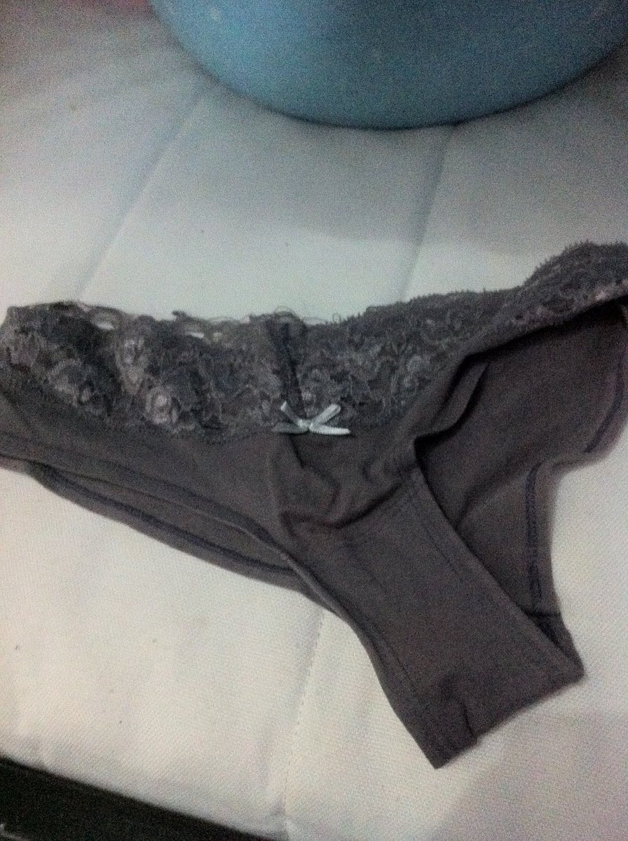 stripteesgirlz's tweet photo. Icha's Secret pre-loved. G-strings laku bsk siap dikirim ke Jakarta 😚 thankyouu https://t.co/nHK1uJO8CC