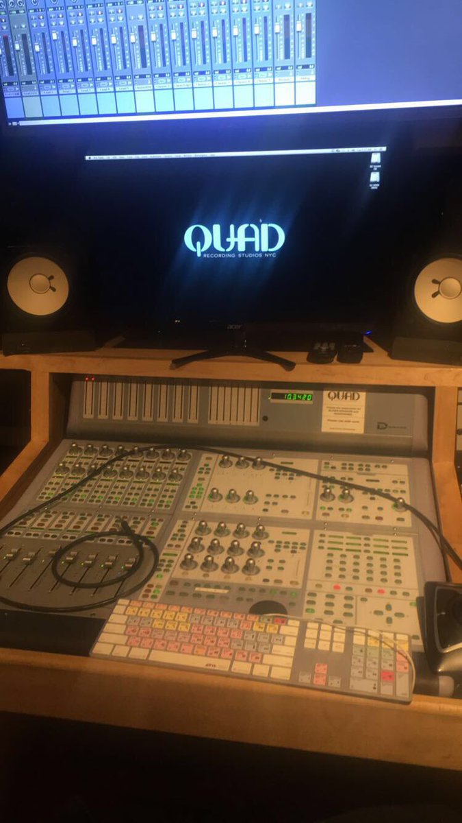 bigzeem's tweet photo. LAST NIGHT WITH @Nasa16_P & @GRANDMILLY AT @QuadStudios ... #WORKBRO https://t.co/zp0aKQv0tX