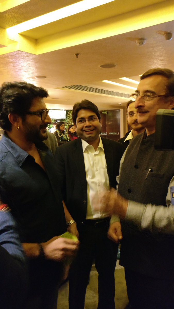 IradaEntLLP's tweet photo. .@VTankha appreciate @ArshadWarsi for his dynamic role in the film! #IradaScreening #IradaAtDelhi #17Feb17 https://t.co/oBpbtqJc0u
