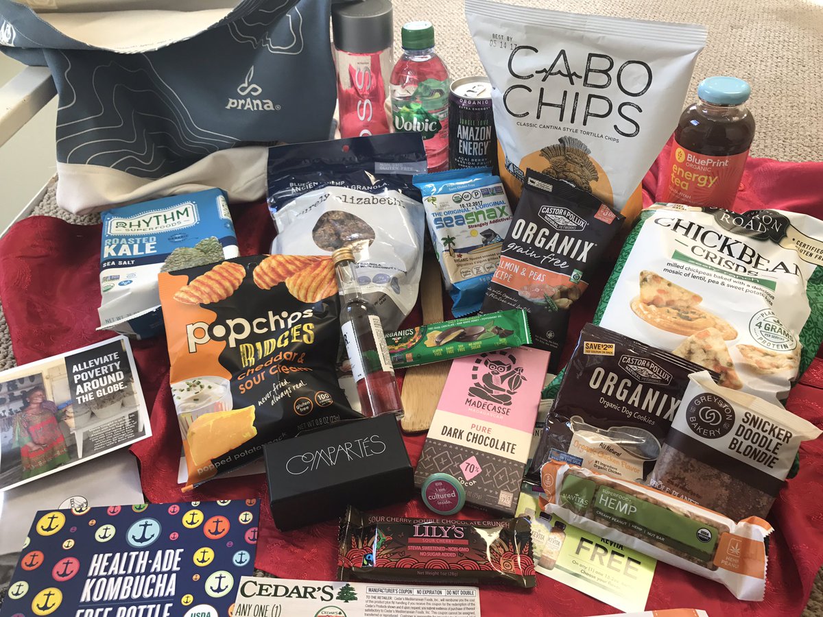 DigitalLA's tweet photo. The award for healthiest gift bag of the year goes to @WholePlanet #WPFpreGrammy party w @popchips @CaboChips @SaffronRoadFood @HealthAde1 https://t.co/IaPqCSUBd1