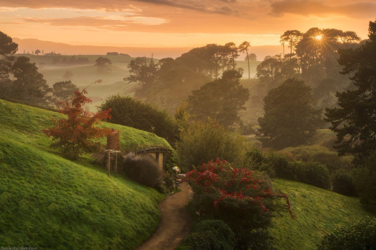 Suzu_chii's tweet photo. #np Howard Shore–The Shire (OST The Lord of the Rings) https://t.co/ANctrPHRcG