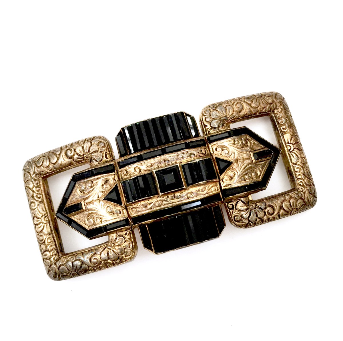 VintageImagine's tweet photo. Art Deco Knoll Pregizer Buckle https://t.co/l3xqBpekoJ via @Etsy #vogueteam #vjse2#etsygifts #vintagejewelry #fashion#plsfollowthx #FebSale https://t.co/xJIGBI5gCH