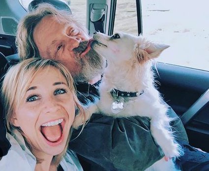 HamillMillie's tweet photo. To love someone deeply gives you strength. Being loved by someone deeply gives you courage. Happy #ValentinesDay https://t.co/F30TjuZ2bB