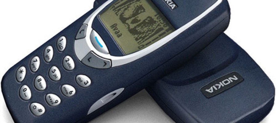 A3Noticias's tweet photo. El Nokia 3310 volverá a las tiendas 17 años después de su lanzamiento https://t.co/a6okjlGVbk https://t.co/SSB0wmMu0D