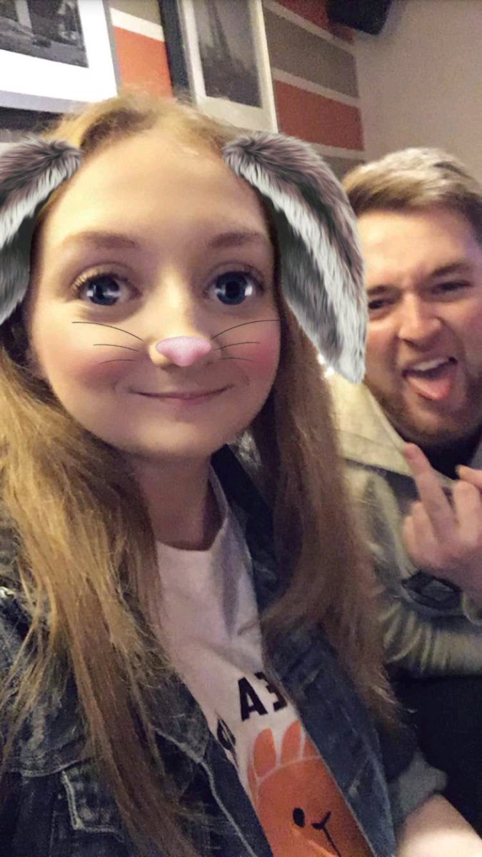 BillyDrain's tweet photo. @lacey_field97 happy valintines day sausage 😉 🤘 https://t.co/yRBYfMXHnW