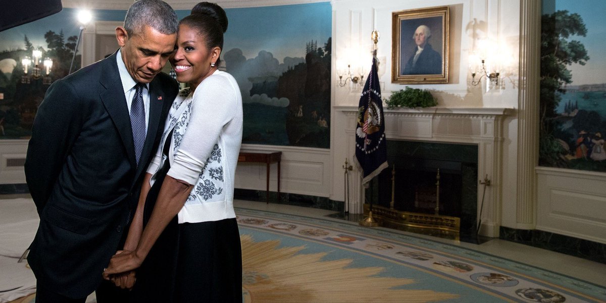 HuffPostLife's tweet image. The Obamas just tweeted each other the sweetest Valentine's Day messages huff.to/2lH1TF7