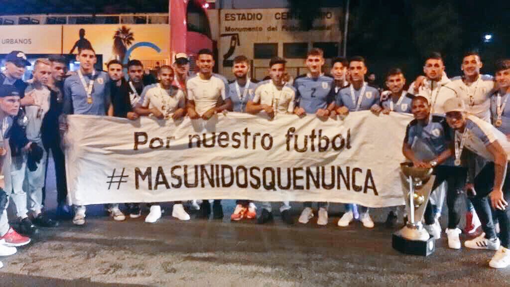 MUQN_UY's tweet photo. Felicitaciones muchachos 🥇🏆⚽️               "Nuestro futuro que ya es presente"       #MasUnidosQueNunca https://t.co/OrO2vn1Xop