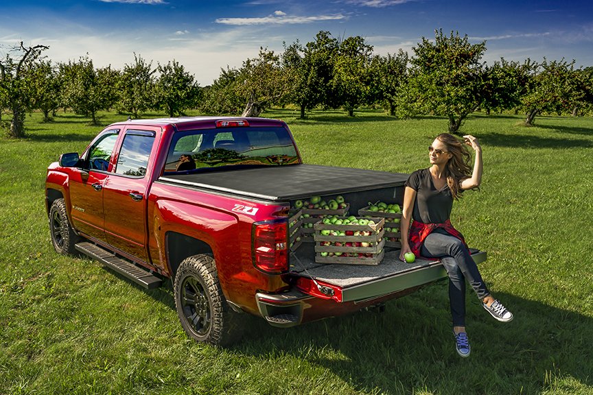 EarlOwenCompany's tweet photo. The apple of her eye. #valentines #Extang Trifecta 2.0 #TruckBedCover #EOC https://t.co/5gjvnyusH3