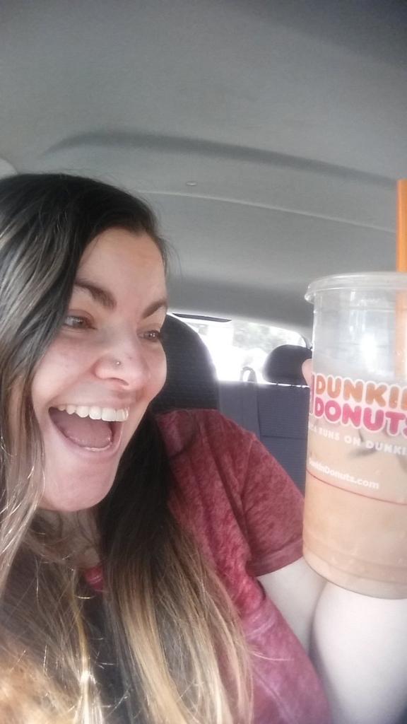 dunkindonuts's tweet photo. ❤️😊 RT @herelizard20 Happy Valentine's Day to my one true love!!!! < 3 < 3 @DunkinDonuts #IcedCoffee #LoveMyDunks #AGirlAndHerCoffee https://t.co/APh8s5NUI9