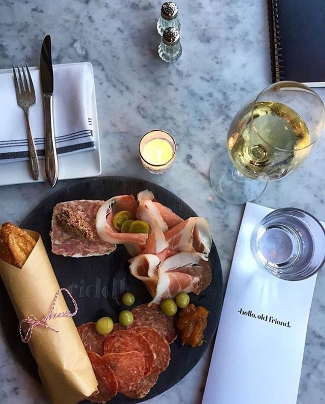 DomaineSomm's tweet photo. We can't wait to check out this #champagne bar in #SF! #TheRiddlerSF π· by @forkmylife #sfwino #sf #wino #bubbles #winebar https://t.co/Fjq3MFrmbQ
