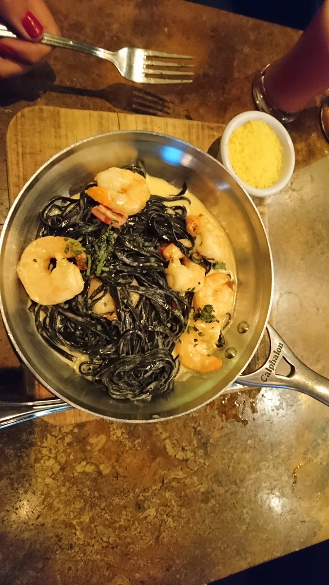 veryguzman's tweet photo. @bistronomy el mejor fetuccini de leeejooos 🍝 https://t.co/SGabv1F5NM