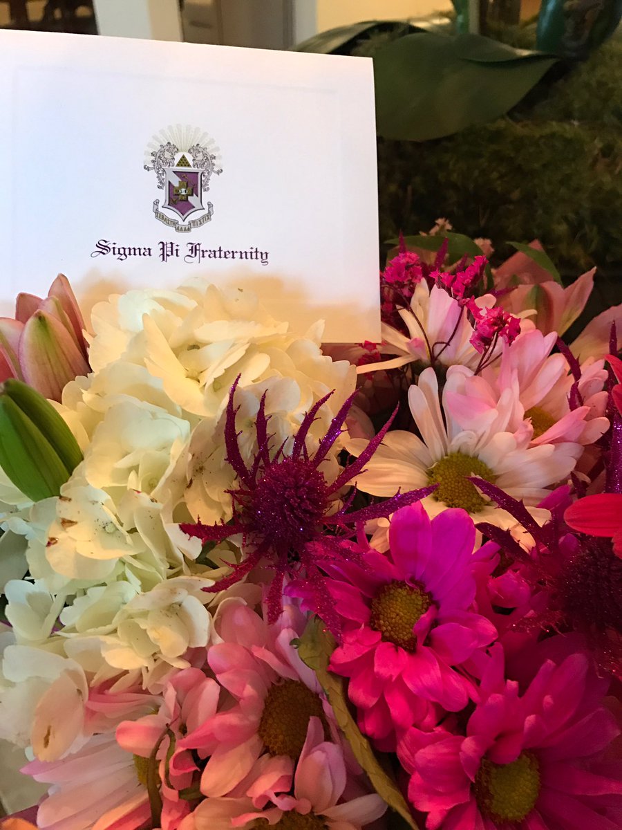 NCStateKKG's tweet photo. Big thanks to @SigmaPi_Rho for spreading the love this Valentine's Day! https://t.co/L19WYZnhBQ